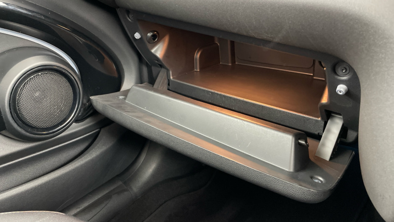 MINI Hatchback 1.5 Cooper Classic 3dr Auto [Comfort Pack] Petrol Hatchback